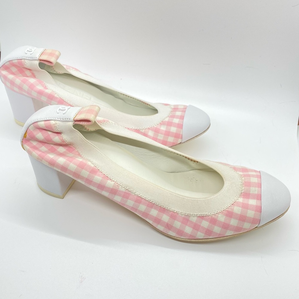 CHANEL Pink & White Gingham Pump NWT